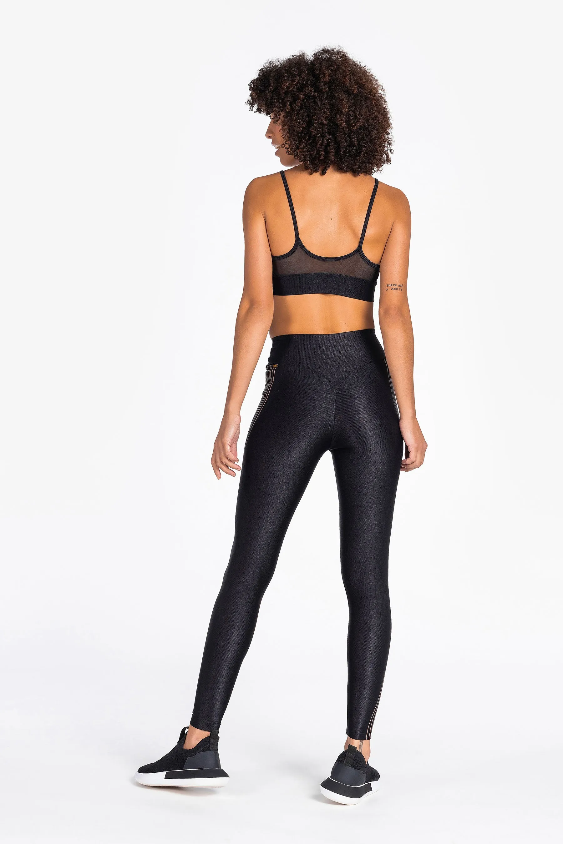 Essence Neo Crop Top