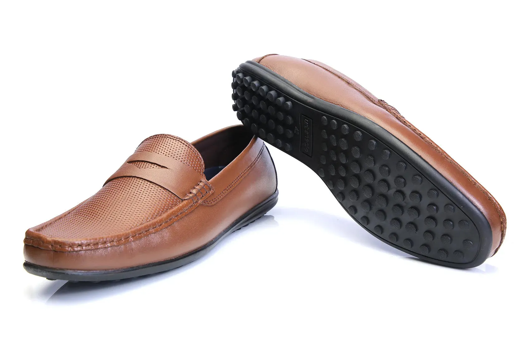 Sure! Here’s an optimized title for the e-commerce product Shoe Moc US-UM-2352:

Stylish Comfortable Mens Moccasin Shoes - US-UM-2352 - Perfect for Casual Wear

Feel free to ask if you need any more modifications or additional information!