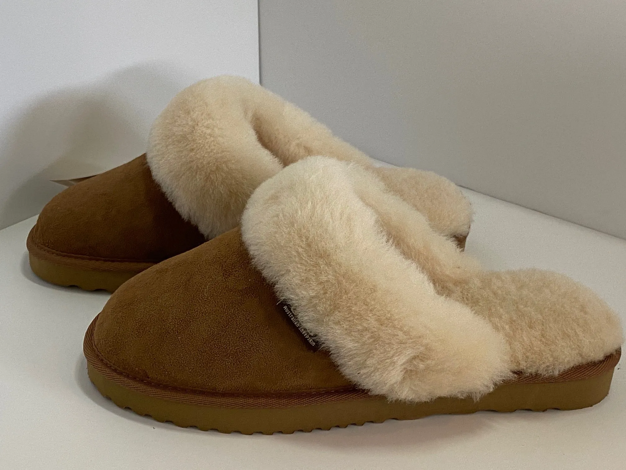 Unisex Ugg Slippers/Scuffs Australian Sheepskin